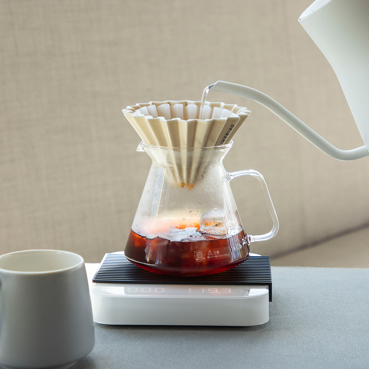 ORIGAMI Glass Coffee Server with HARIO